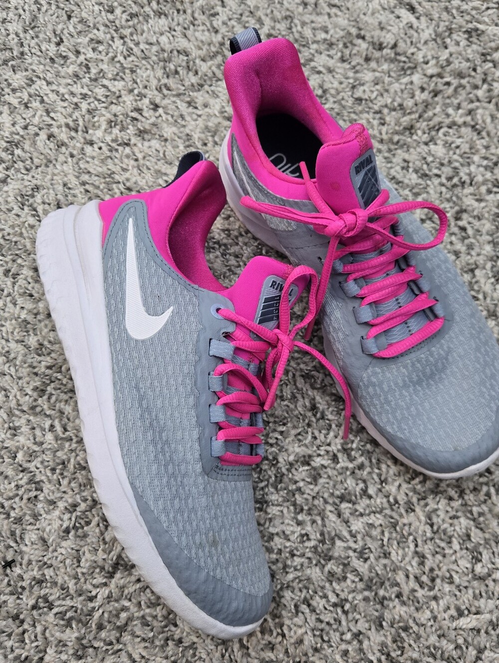 Nike Renew Rival Sneakers